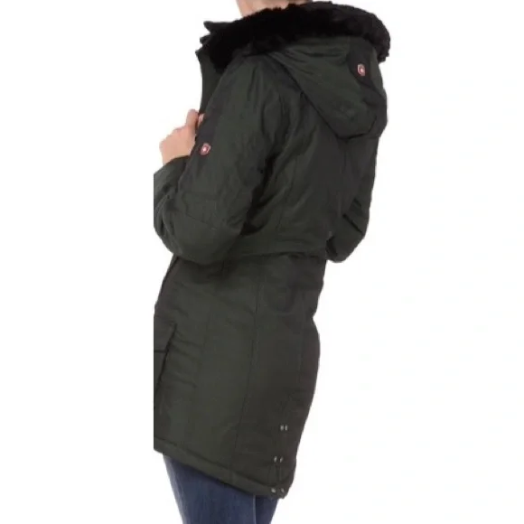 Women Wellenstyn Schneezauber German made winter parka with fur lined hood